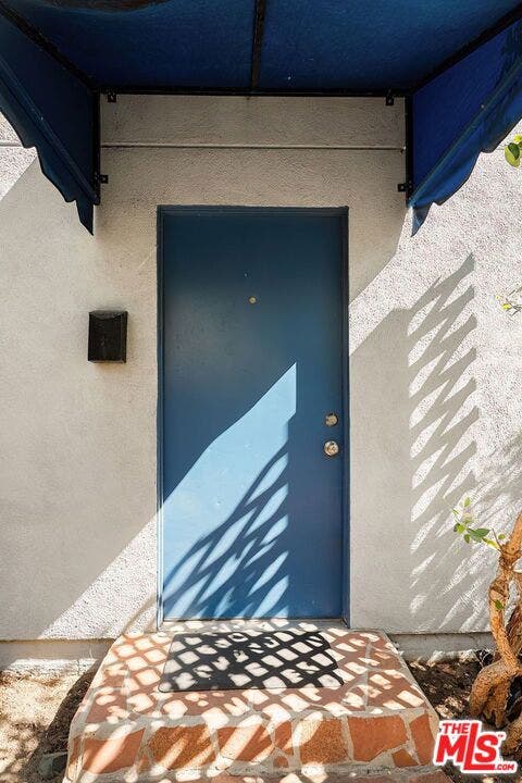 2111 Oak Street, Santa Monica, CA 90405 2111 Oak Street, Santa Monica, CA 90405