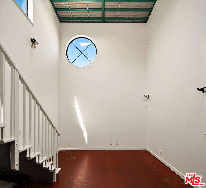 2111 Oak Street, Santa Monica, CA 90405 2111 Oak Street, Santa Monica, CA 90405