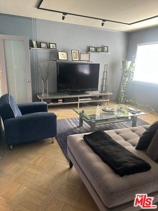1329 S Hoover Street, Los Angeles, CA 90006 1329 S Hoover Street, Los Angeles, CA 90006