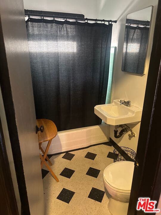1329 S Hoover Street, Los Angeles, CA 90006 1329 S Hoover Street, Los Angeles, CA 90006