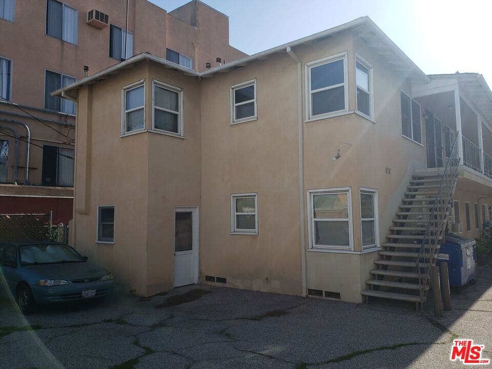1329 S Hoover Street, Los Angeles, CA 90006 1329 S Hoover Street, Los Angeles, CA 90006