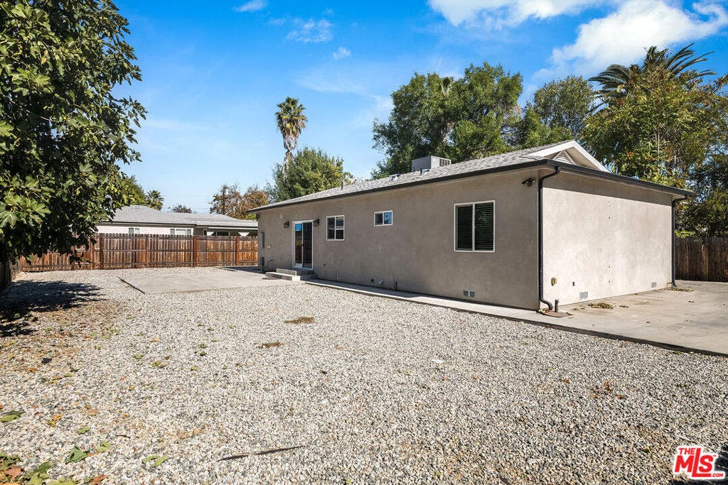 19218 Lanark, Reseda, CA 91335 19218 Lanark, Reseda, CA 91335