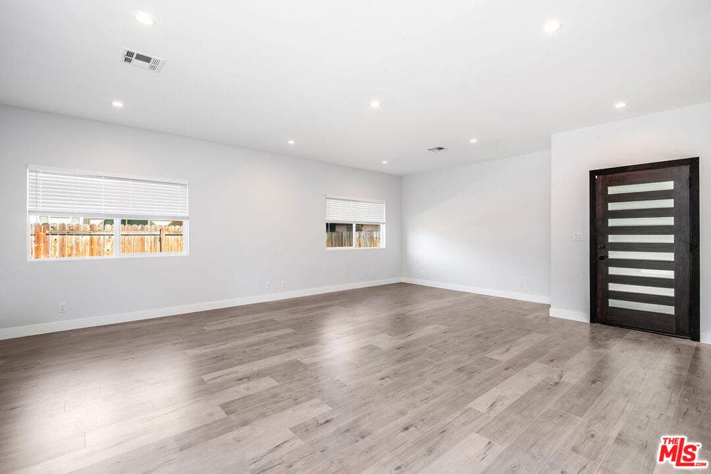 19218 Lanark, Reseda, CA 91335 19218 Lanark, Reseda, CA 91335