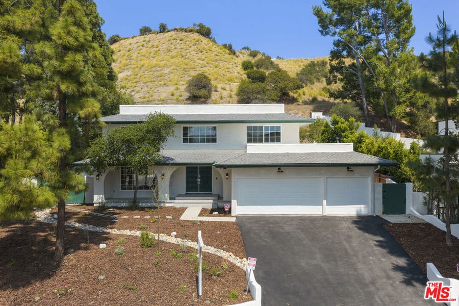 Property photo for 3062 Arrowhead Drive, Los Angeles, CA