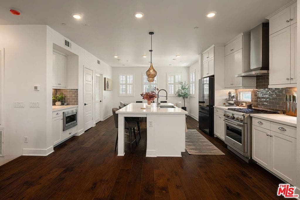 5103 E Echo Street, Los Angeles, CA 90042