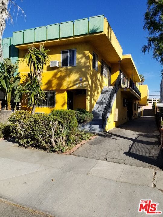 Property photo for 952 N Hudson Avenue, Los Angeles, CA