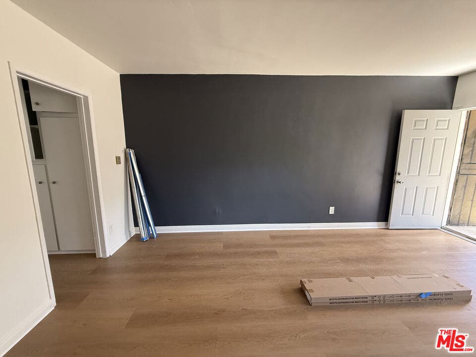 952 N Hudson Avenue, Los Angeles, CA 90038