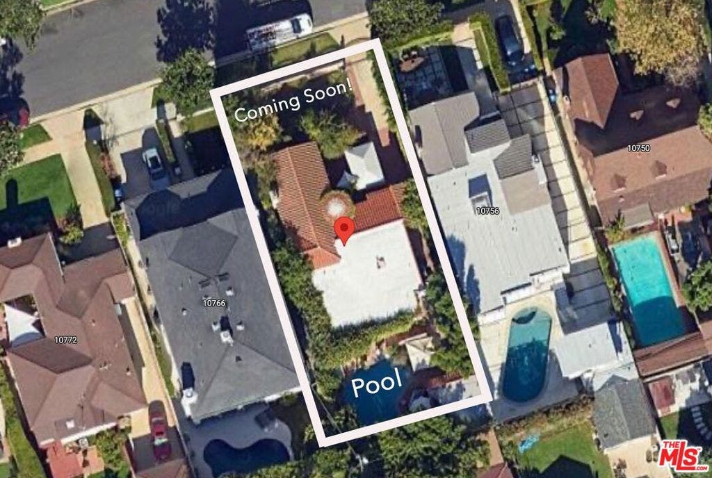 10762 Ashton Avenue, Los Angeles, CA 90024 Overview/Pool