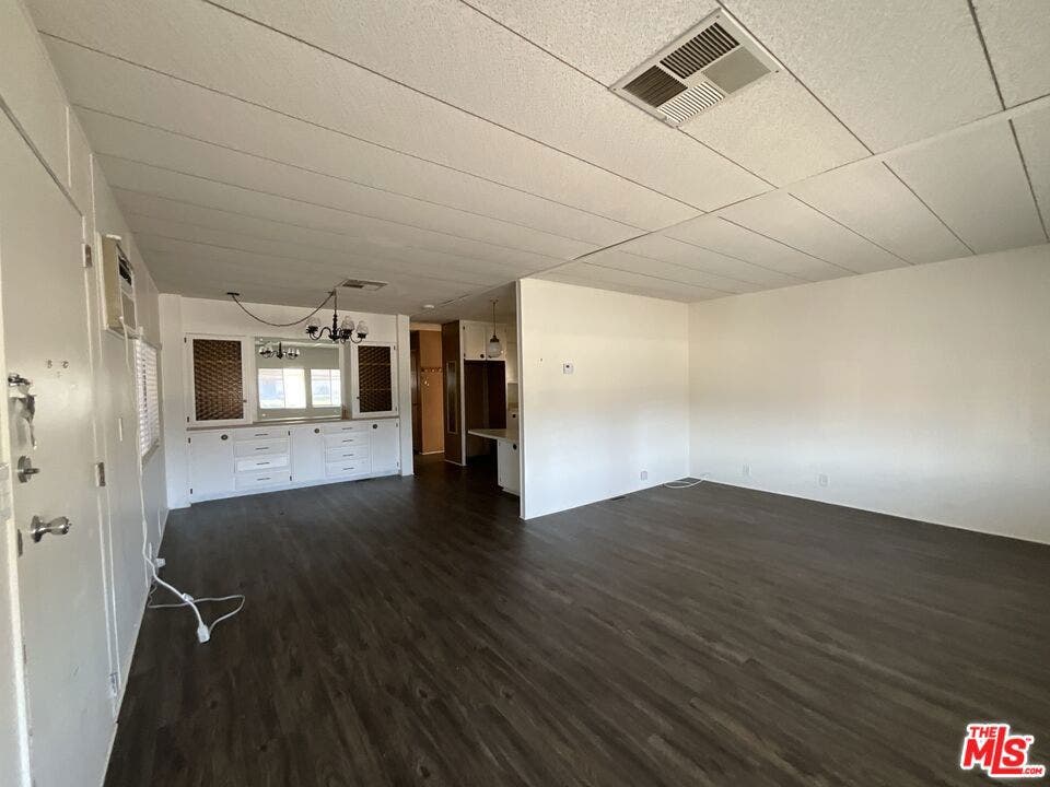 1014 W Johnston Avenue, Hemet, CA 92543