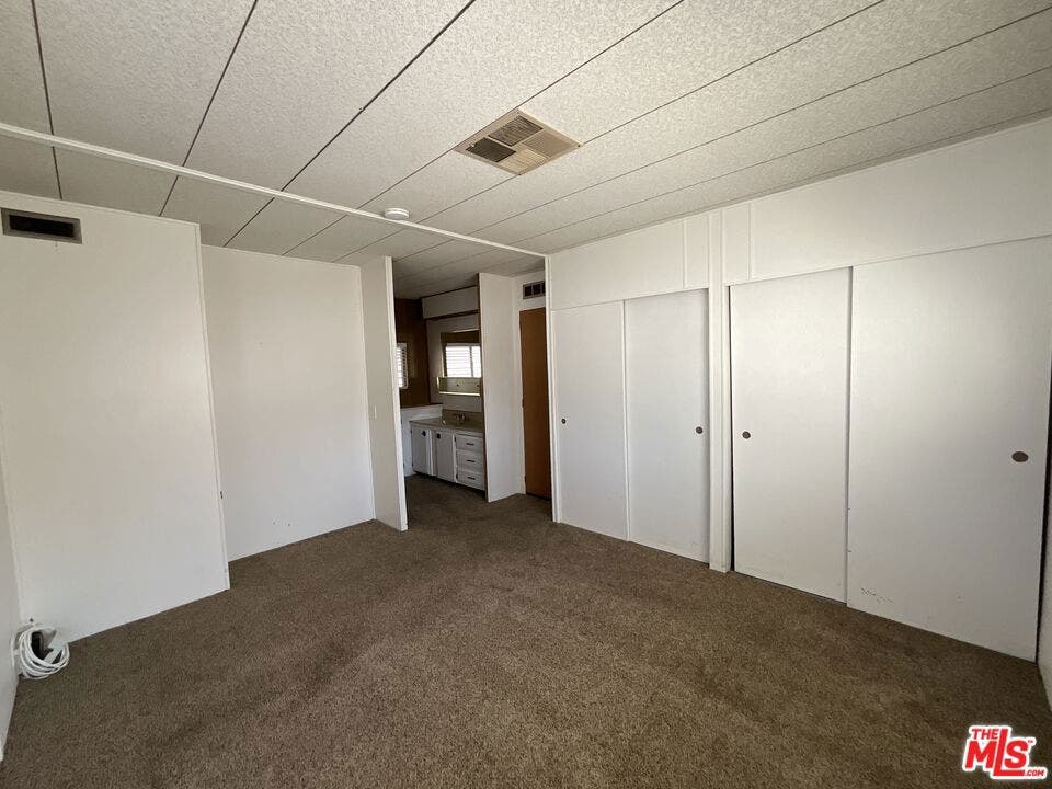 1014 W Johnston Avenue, Hemet, CA 92543