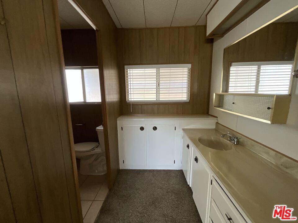 1014 W Johnston Avenue, Hemet, CA 92543