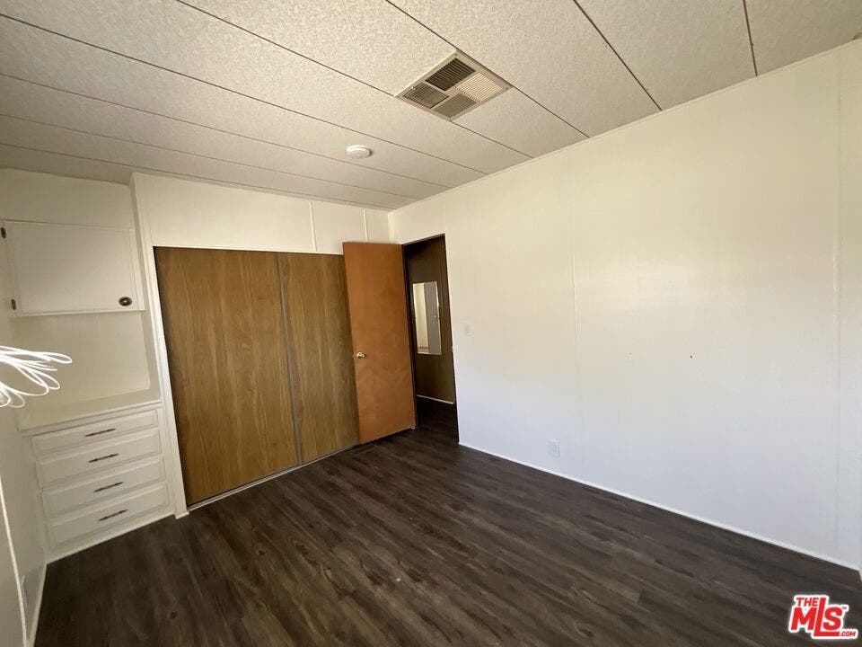 1014 W Johnston Avenue, Hemet, CA 92543