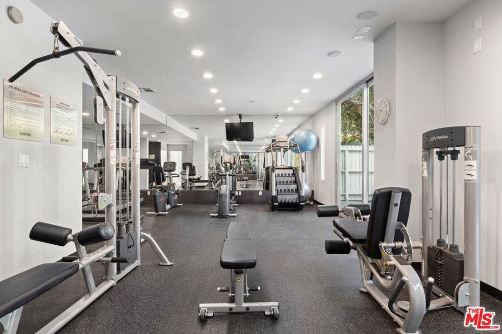 1100 Alta Loma Road, #1002, West Hollywood, CA 90069