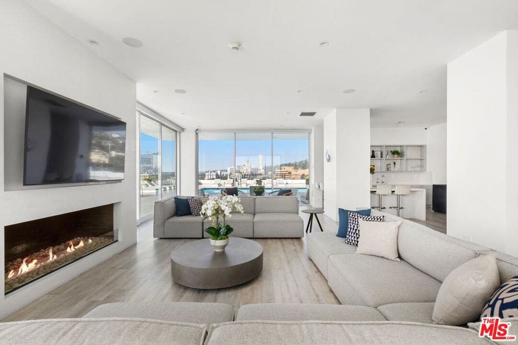 1100 Alta Loma Road, #1002, West Hollywood, CA 90069