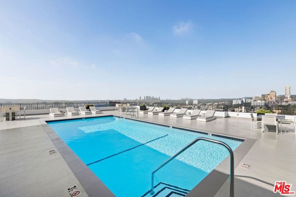 1100 Alta Loma Road, #1002, West Hollywood, CA 90069