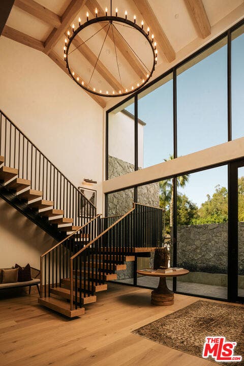 12114 Inavale Place, Los Angeles, CA 90049