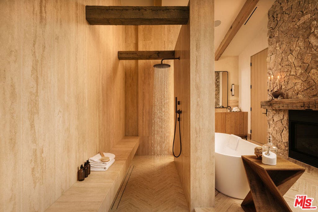12114 Inavale Place, Los Angeles, CA 90049