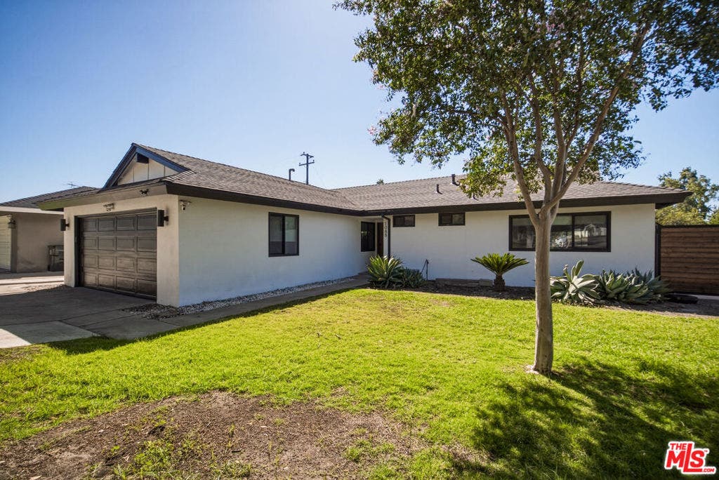 1088 W 11th Street, Upland, CA 91786 1088 W 11th Street, Upland, CA 91786