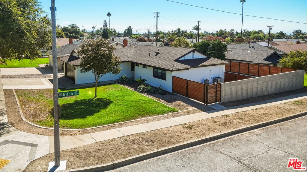 1088 W 11th Street, Upland, CA 91786 1088 W 11th Street, Upland, CA 91786