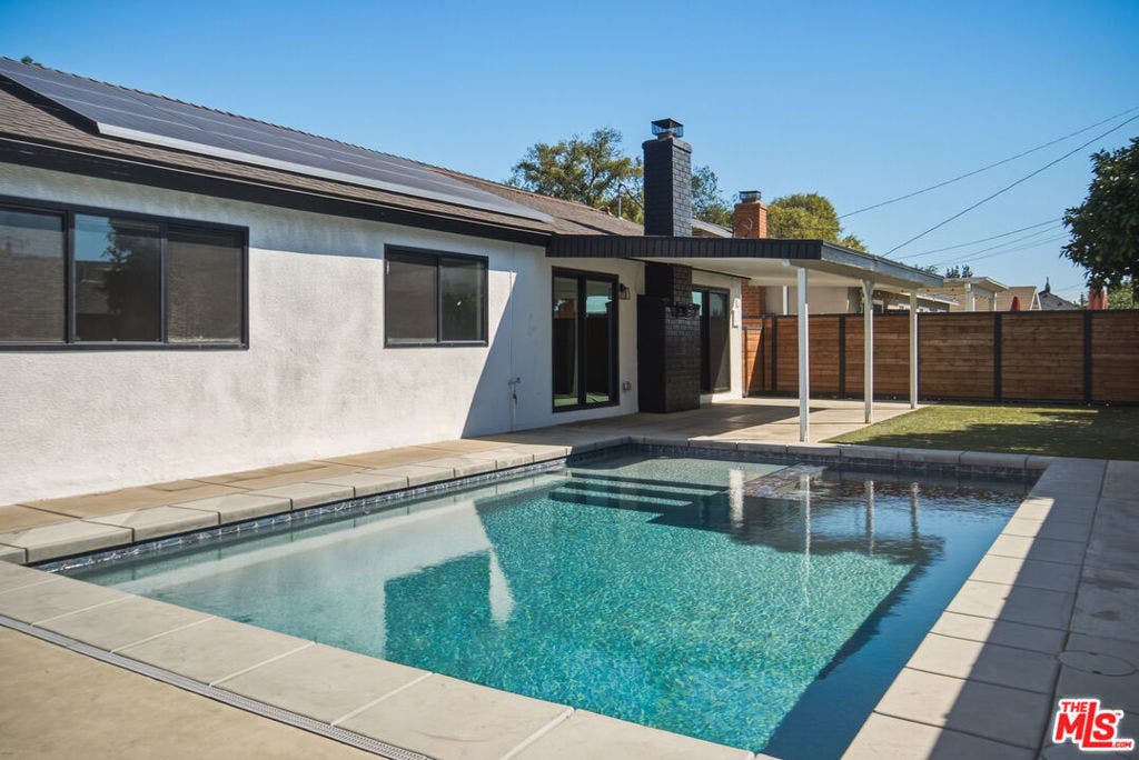 1088 W 11th Street, Upland, CA 91786 1088 W 11th Street, Upland, CA 91786
