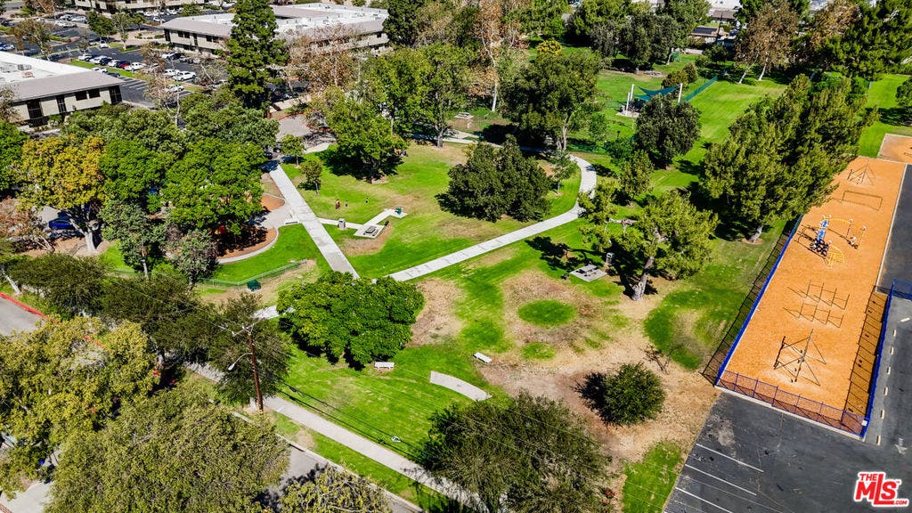 1088 W 11th Street, Upland, CA 91786 1088 W 11th Street, Upland, CA 91786