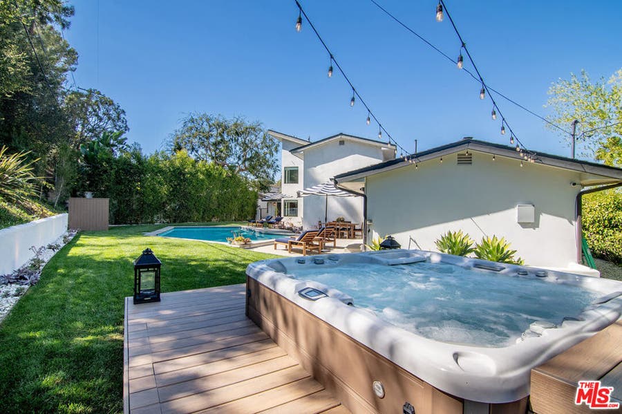 Property photo for 3658 Willowcrest Avenue, Studio City, CA