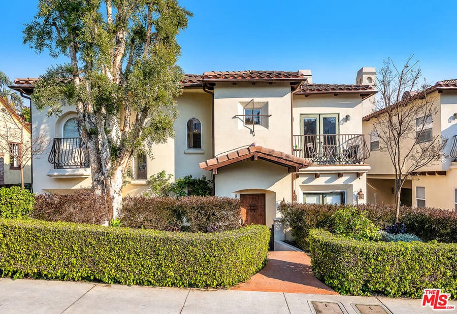 Property photo for 934 Hilldale Avenue, West Hollywood, CA