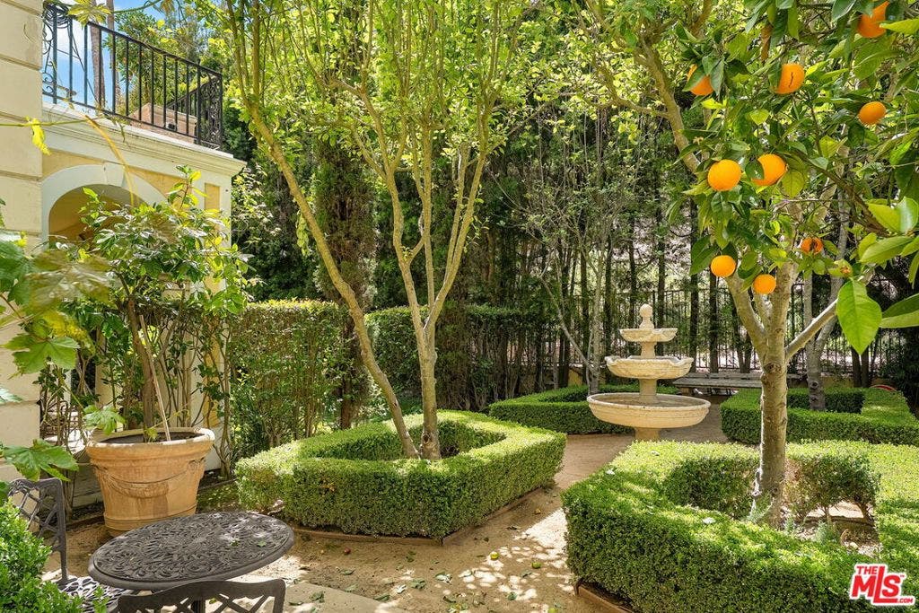 13935 Durham Road, Beverly Hills, CA 90210 13935 Durham Road, Beverly Hills, CA 90210