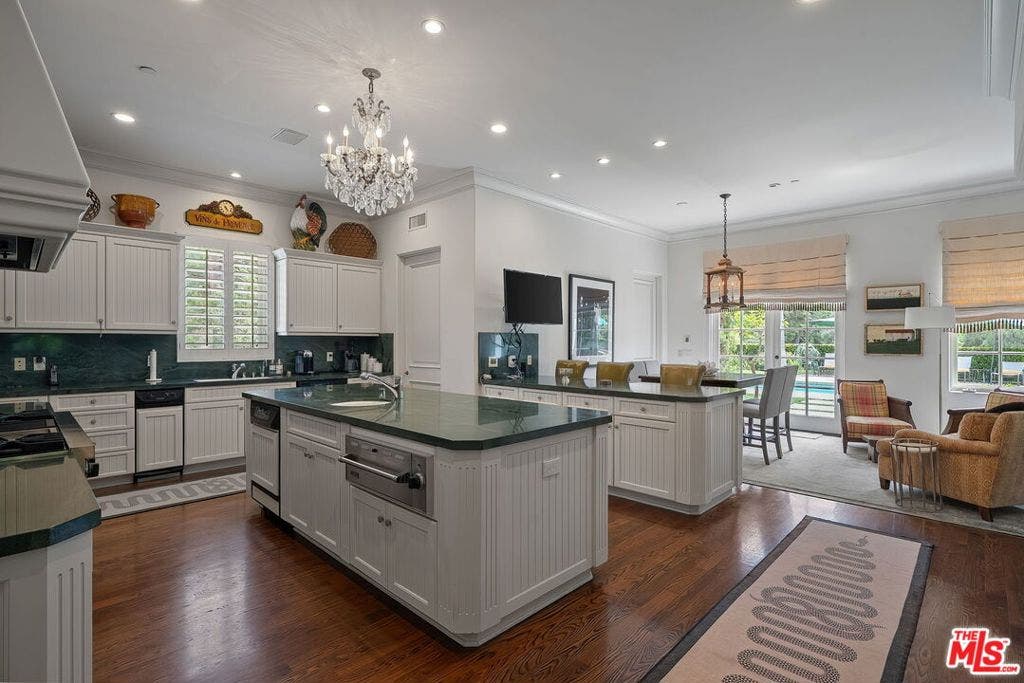 13935 Durham Road, Beverly Hills, CA 90210 13935 Durham Road, Beverly Hills, CA 90210