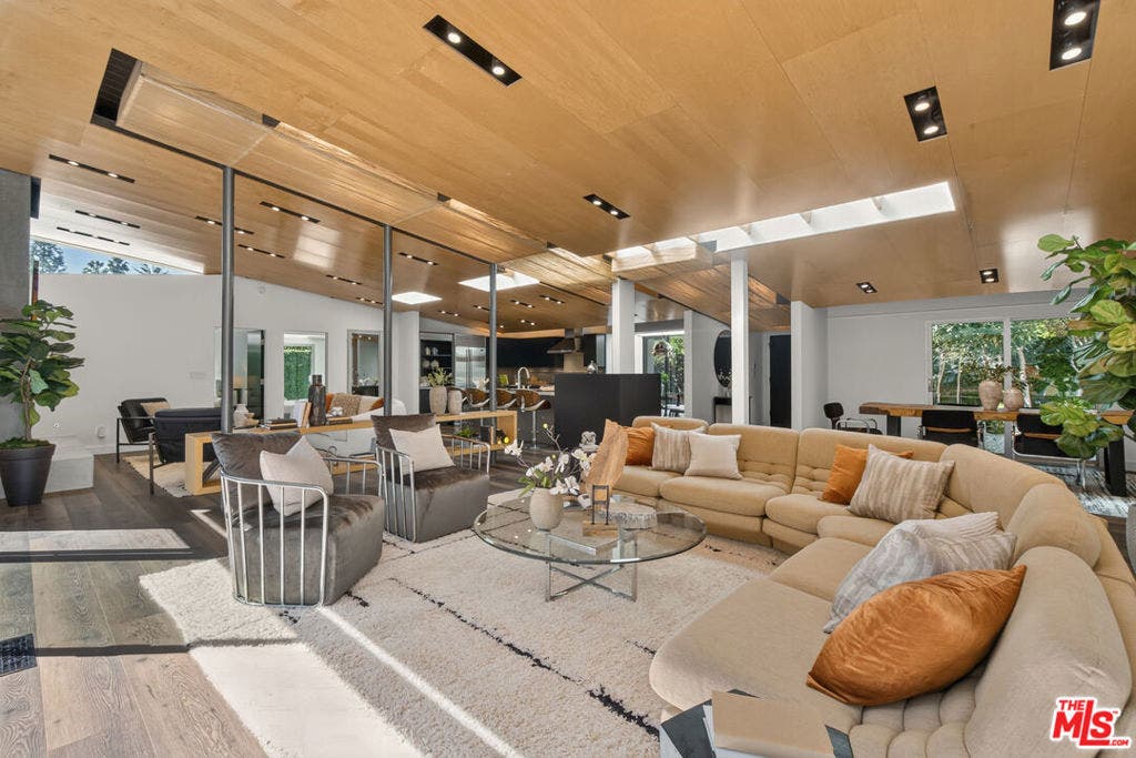 2538 Hutton Drive, Beverly Hills, CA 90210 2538 Hutton Drive, Beverly Hills, CA 90210