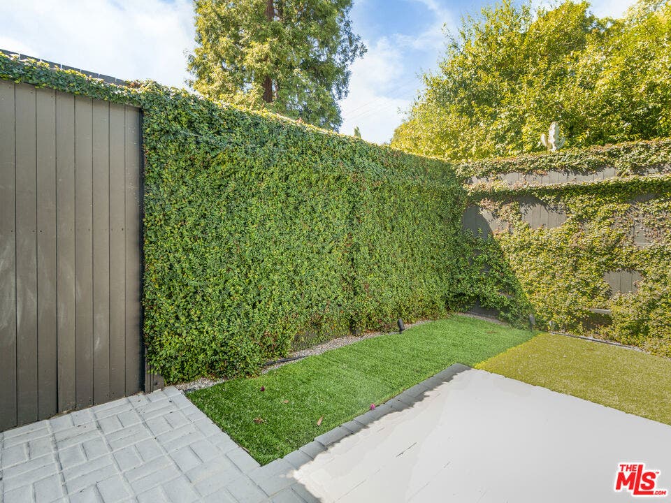2538 Hutton Drive, Beverly Hills, CA 90210 2538 Hutton Drive, Beverly Hills, CA 90210
