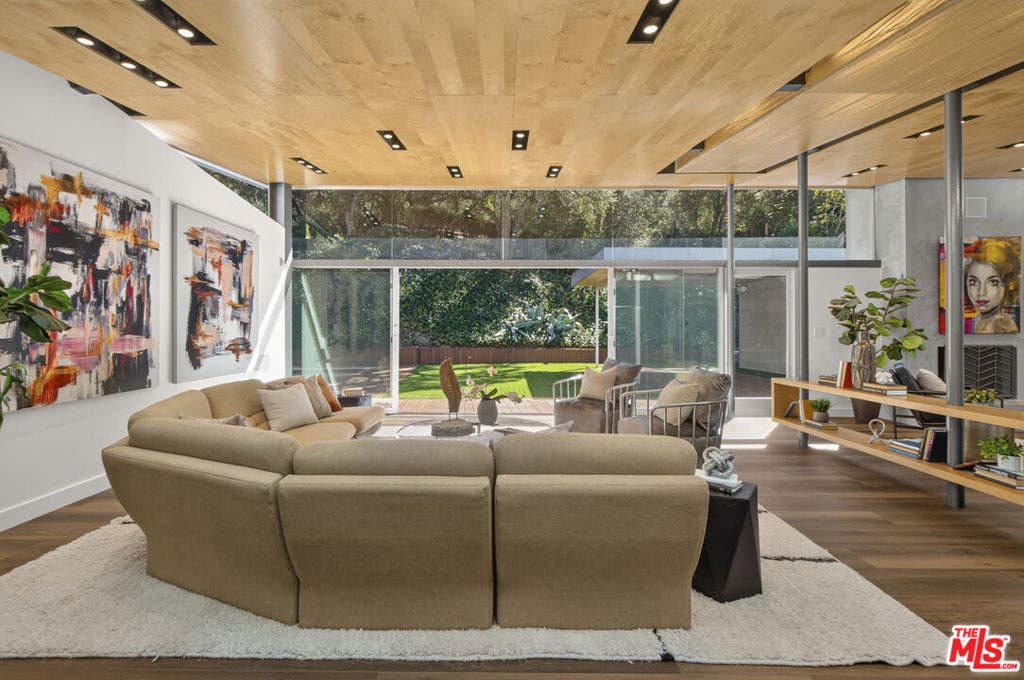 2538 Hutton Drive, Beverly Hills, CA 90210 2538 Hutton Drive, Beverly Hills, CA 90210