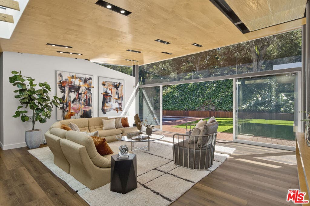 2538 Hutton Drive, Beverly Hills, CA 90210 2538 Hutton Drive, Beverly Hills, CA 90210