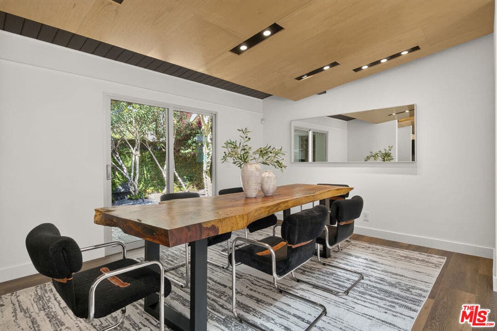 2538 Hutton Drive, Beverly Hills, CA 90210 2538 Hutton Drive, Beverly Hills, CA 90210
