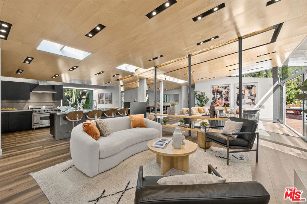 2538 Hutton Drive, Beverly Hills, CA 90210 2538 Hutton Drive, Beverly Hills, CA 90210