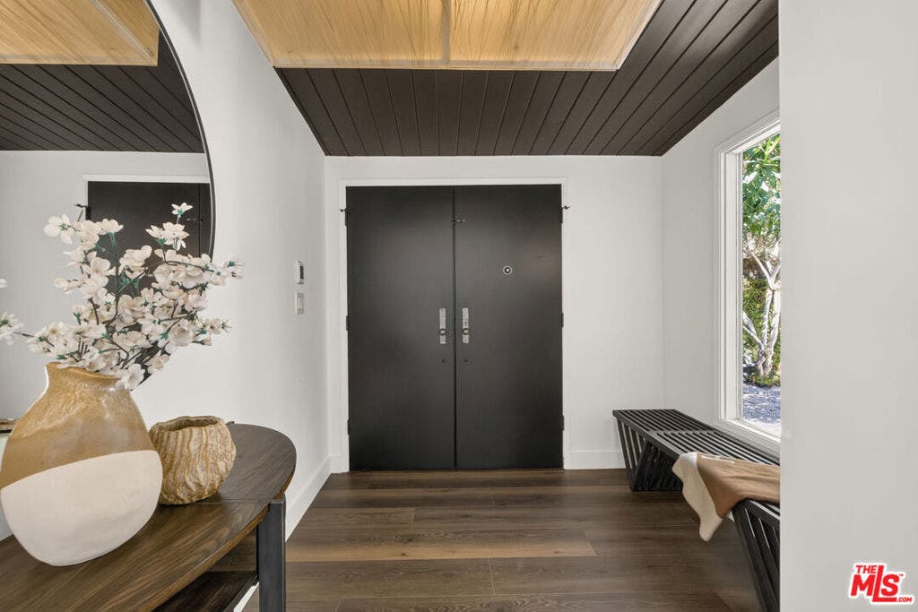 2538 Hutton Drive, Beverly Hills, CA 90210 2538 Hutton Drive, Beverly Hills, CA 90210