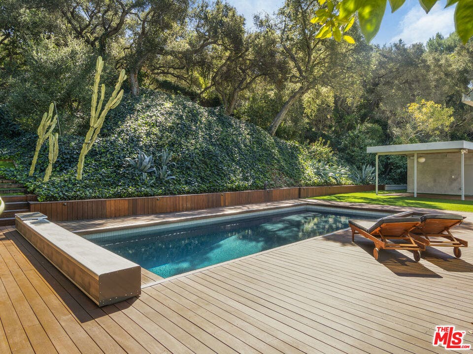 2538 Hutton Drive, Beverly Hills, CA 90210 2538 Hutton Drive, Beverly Hills, CA 90210