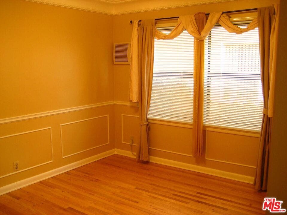 11747 Moorpark Street, Studio City, CA 91604 Living room with hardwood floo