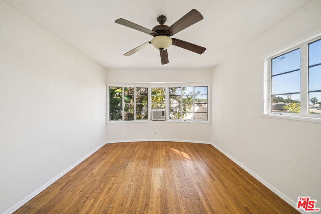 1274 Havenhurst Drive, #8, West Hollywood, CA 90046 1274 Havenhurst Drive, #8, West Hollywood, CA 90046