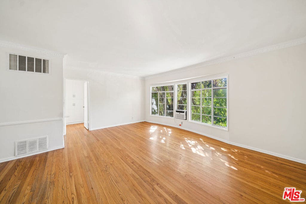 1274 Havenhurst Drive, #8, West Hollywood, CA 90046 1274 Havenhurst Drive, #8, West Hollywood, CA 90046