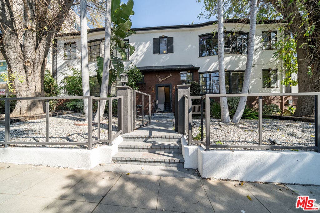 1274 Havenhurst Drive, #8, West Hollywood, CA 90046 1274 Havenhurst Drive, #8, West Hollywood, CA 90046