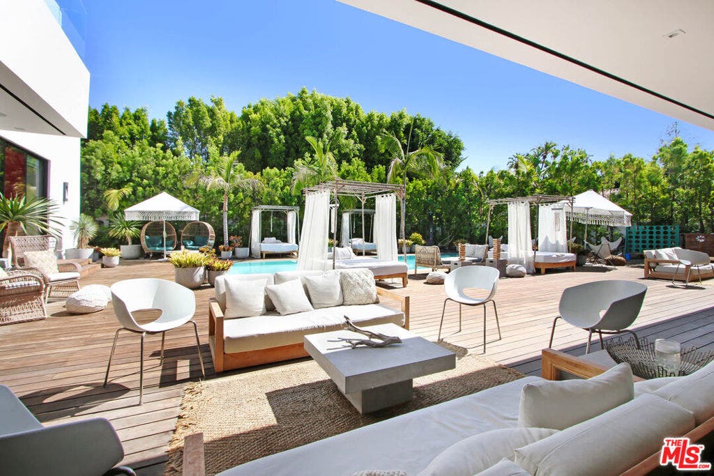 9570 SUNSET Boulevard, Beverly Hills, CA 90210