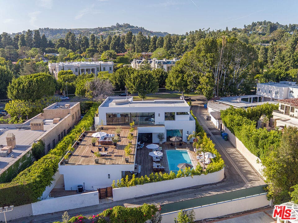 9570 SUNSET Boulevard, Beverly Hills, CA 90210