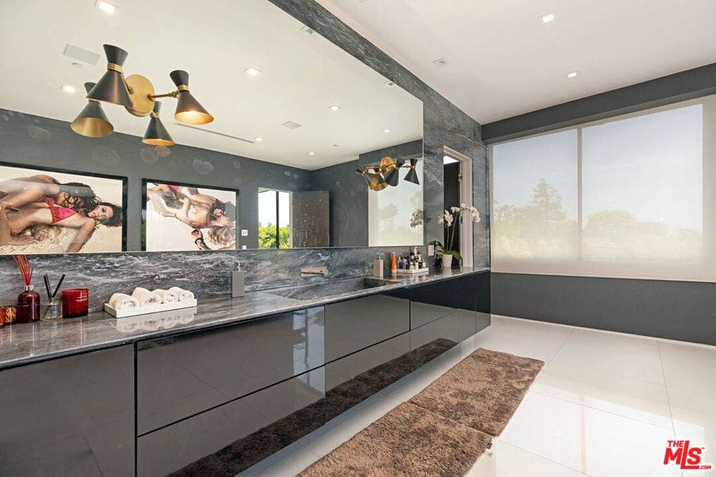 9570 SUNSET Boulevard, Beverly Hills, CA 90210