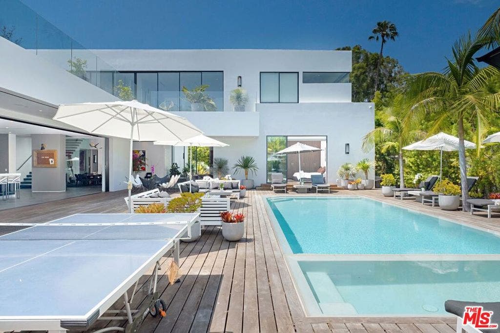 9570 SUNSET Boulevard, Beverly Hills, CA 90210