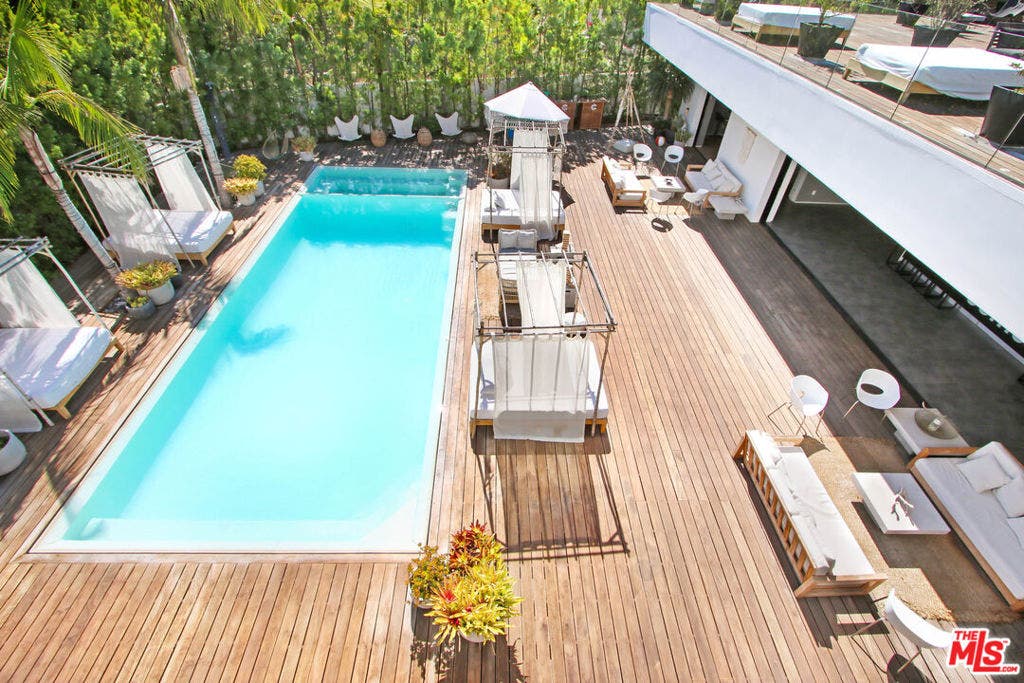 9570 SUNSET Boulevard, Beverly Hills, CA 90210