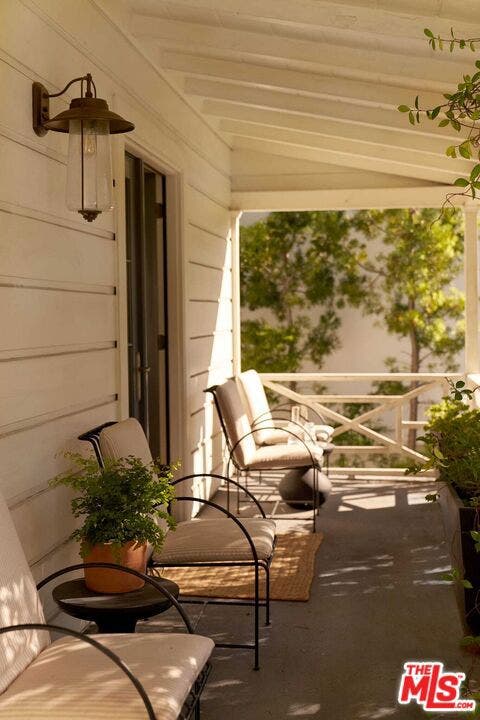 638 N Cherokee Avenue, Los Angeles, CA 90004 638 N Cherokee Avenue, Los Angeles, CA 90004