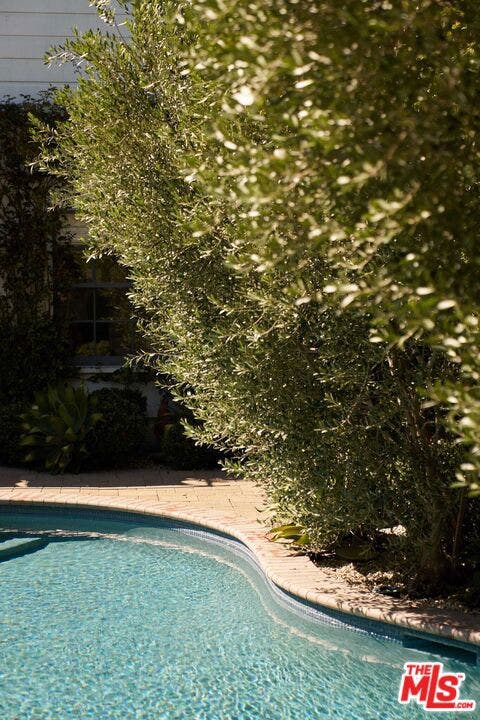 638 N Cherokee Avenue, Los Angeles, CA 90004 638 N Cherokee Avenue, Los Angeles, CA 90004