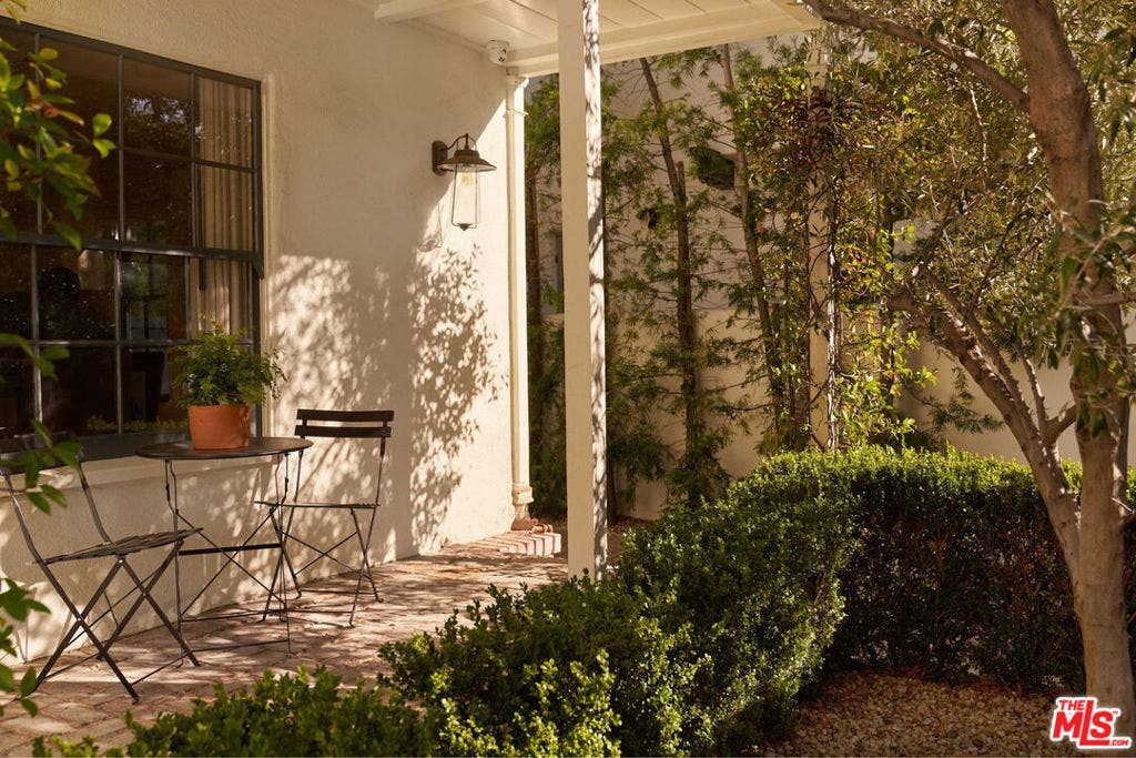 638 N Cherokee Avenue, Los Angeles, CA 90004 638 N Cherokee Avenue, Los Angeles, CA 90004