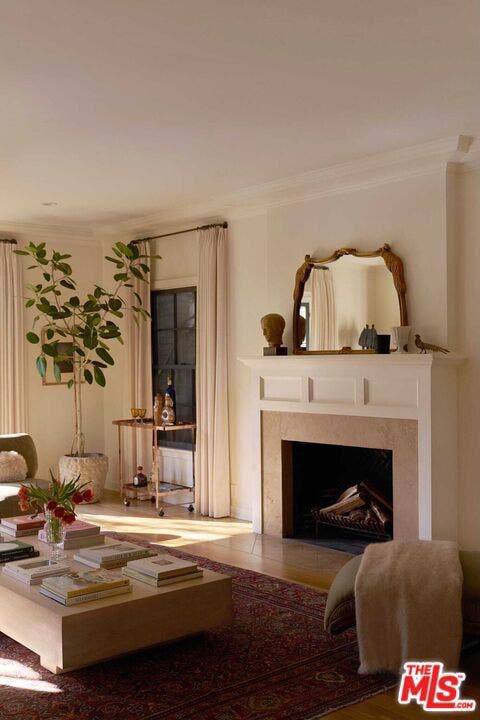 638 N Cherokee Avenue, Los Angeles, CA 90004 638 N Cherokee Avenue, Los Angeles, CA 90004